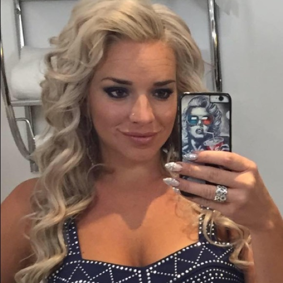 Meet your Posher, Stephanie - Picture 1 of 1